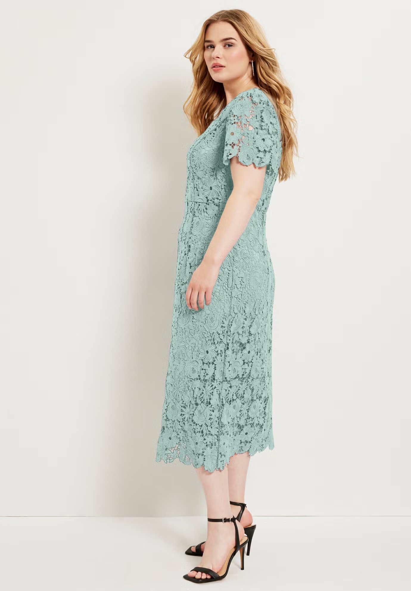 Square-Neck Lace Dress 4 Square-Neck Lace Dress