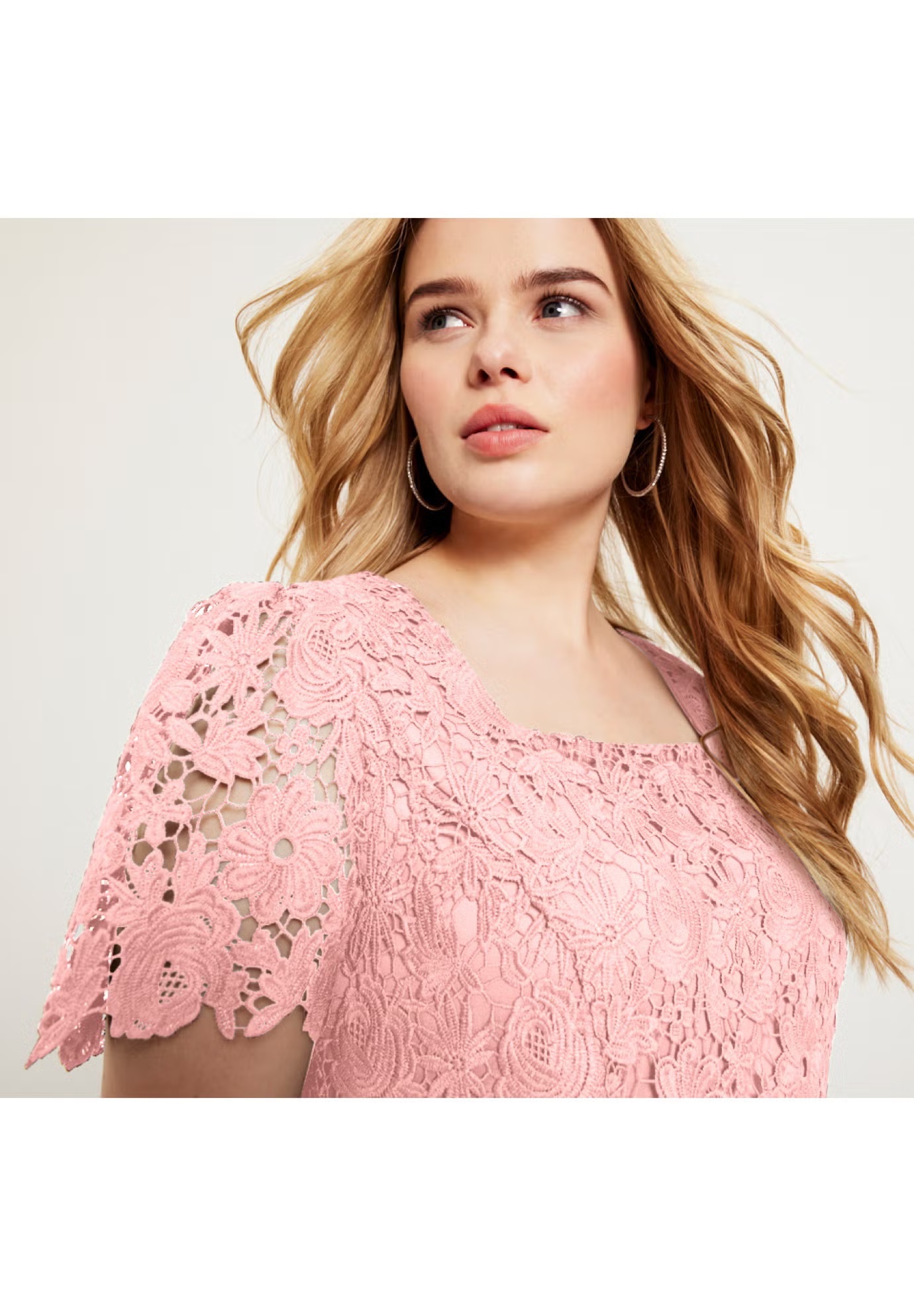 Square-Neck Lace Dress 5 Square-Neck Lace Dress