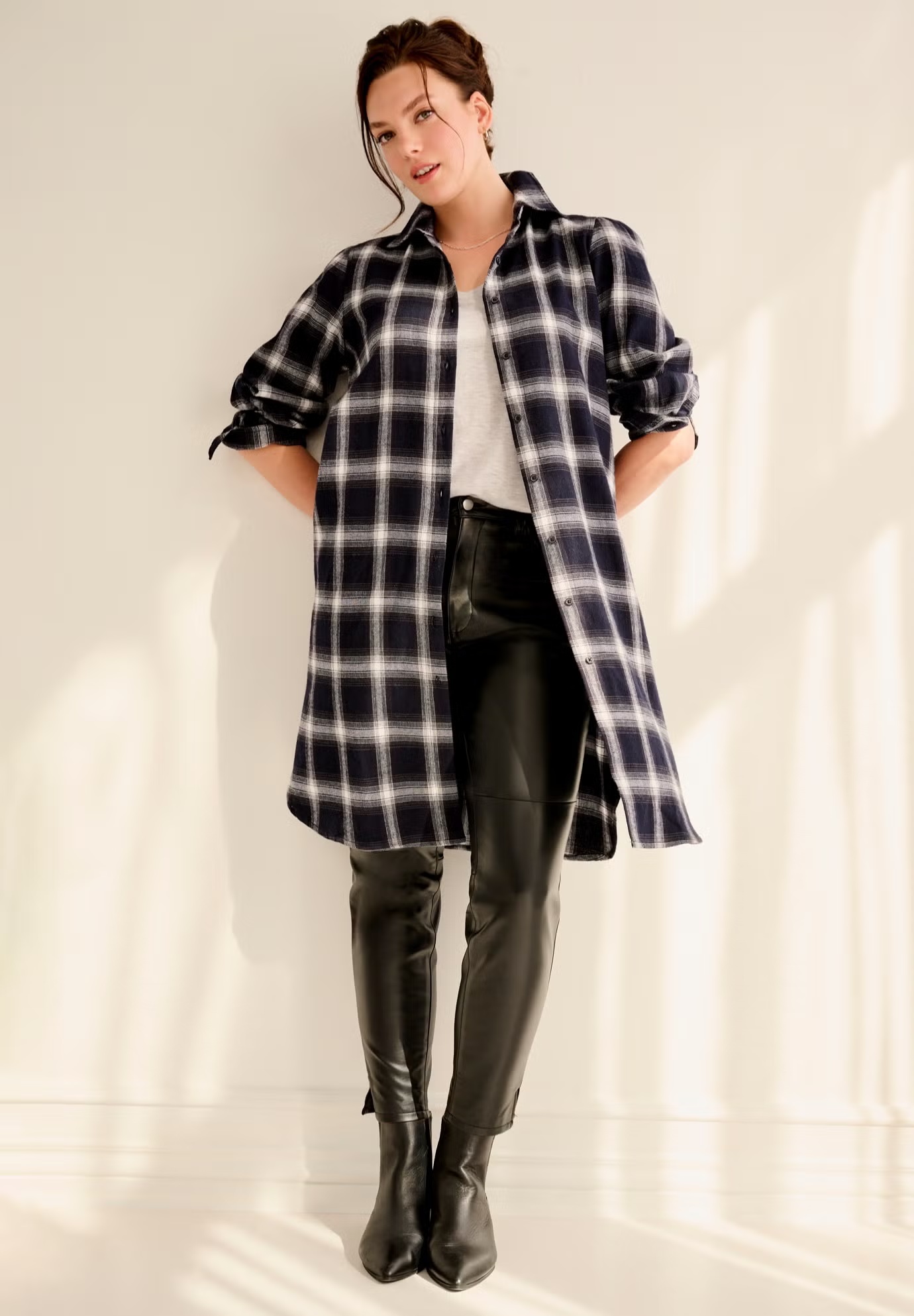 5-Pocket Faux Leather Pants 6 5-Pocket Faux Leather Pants